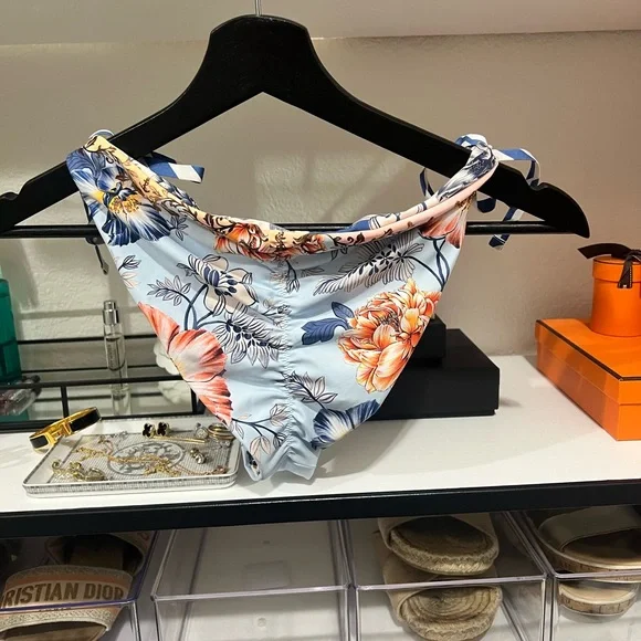 Aguabendita Alegria Reversible Floral Tie-Side Bikini Bottom - Picture 5 of 12